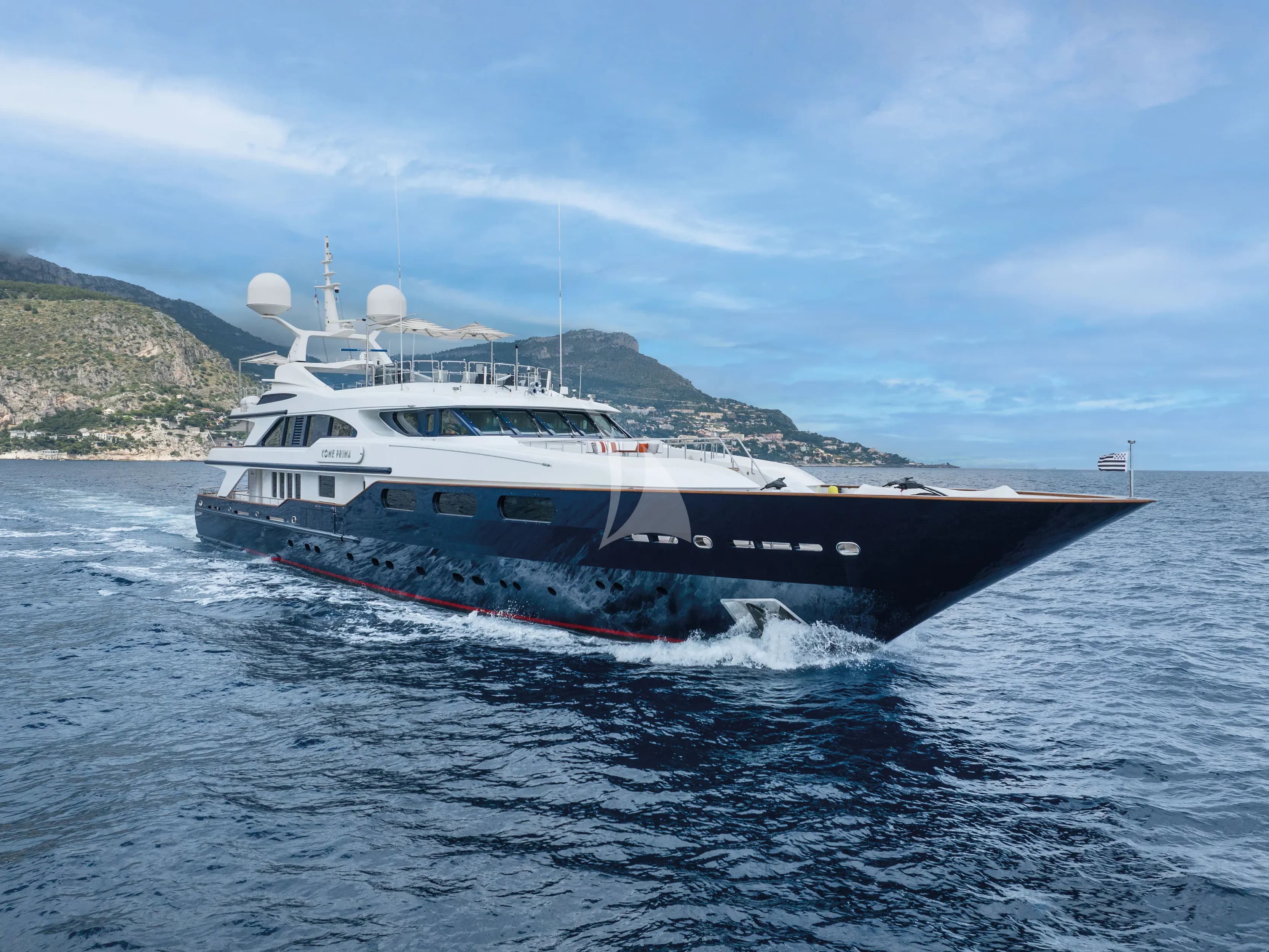 COME PRIMA underway