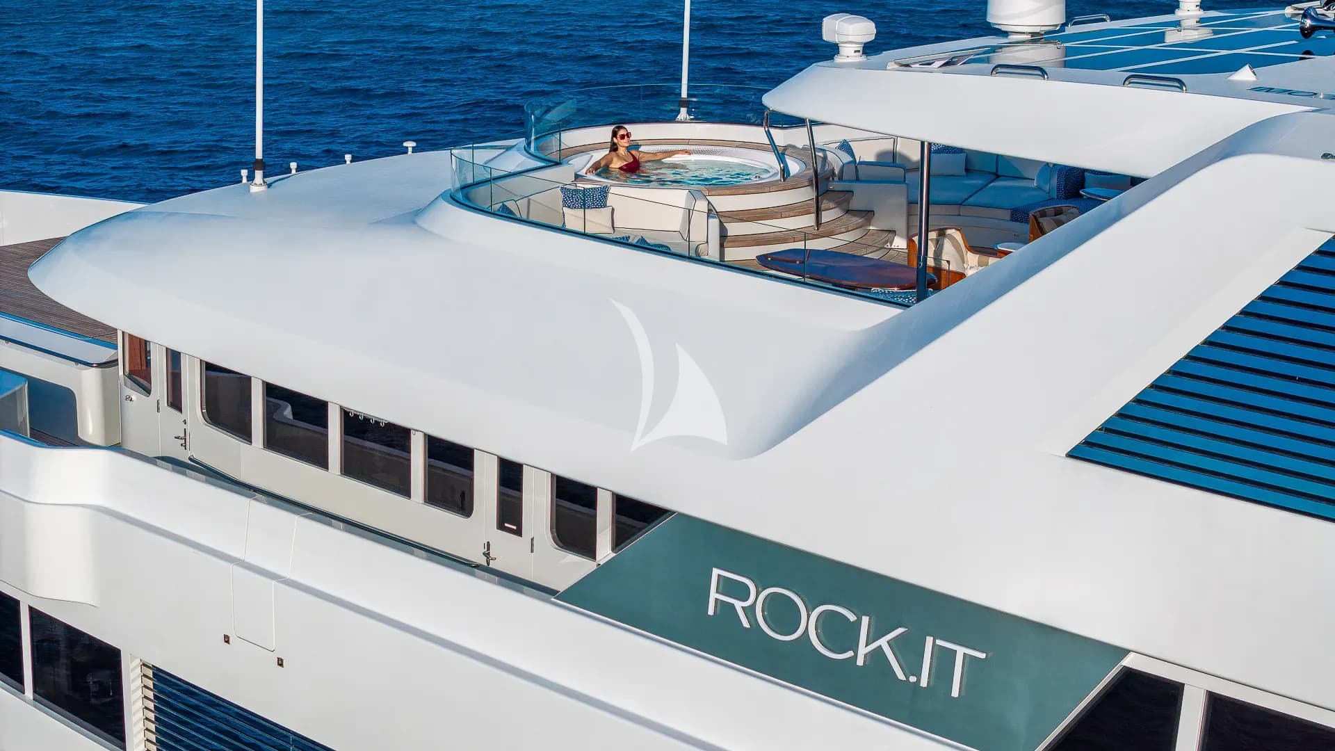 Rock.It Jacuzzi on the Sun Deck