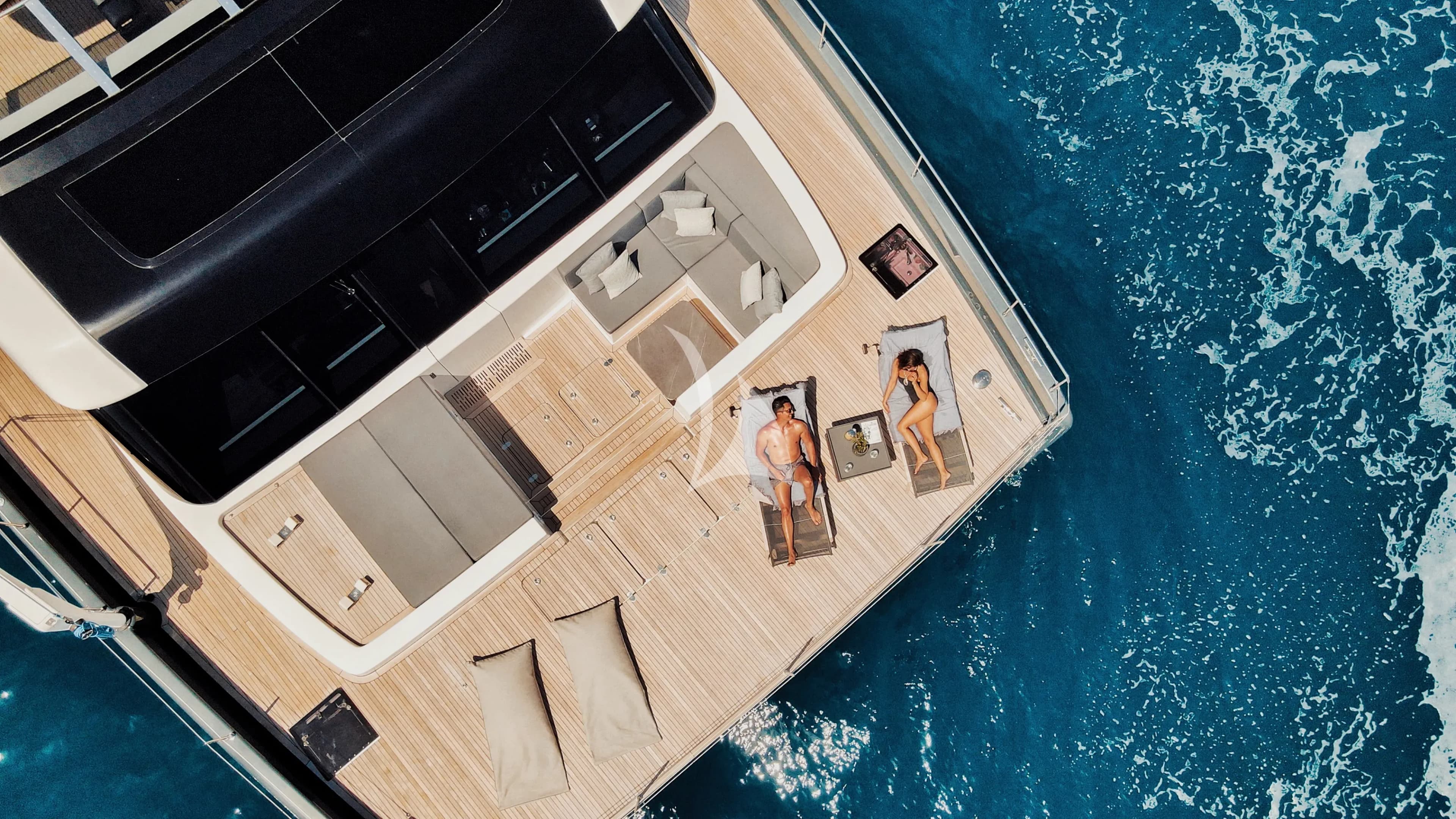 Aerial view - Fore deck
