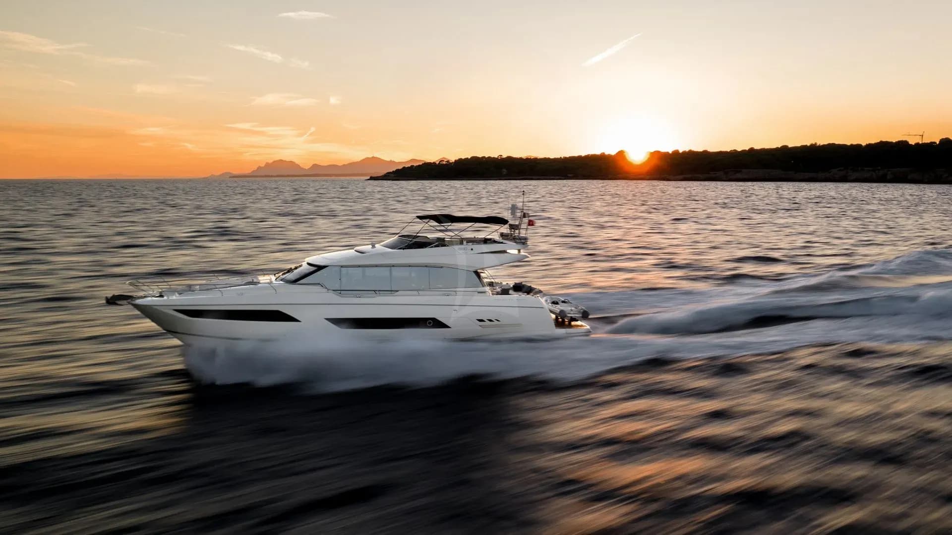 APOLLONIA CRUISING
