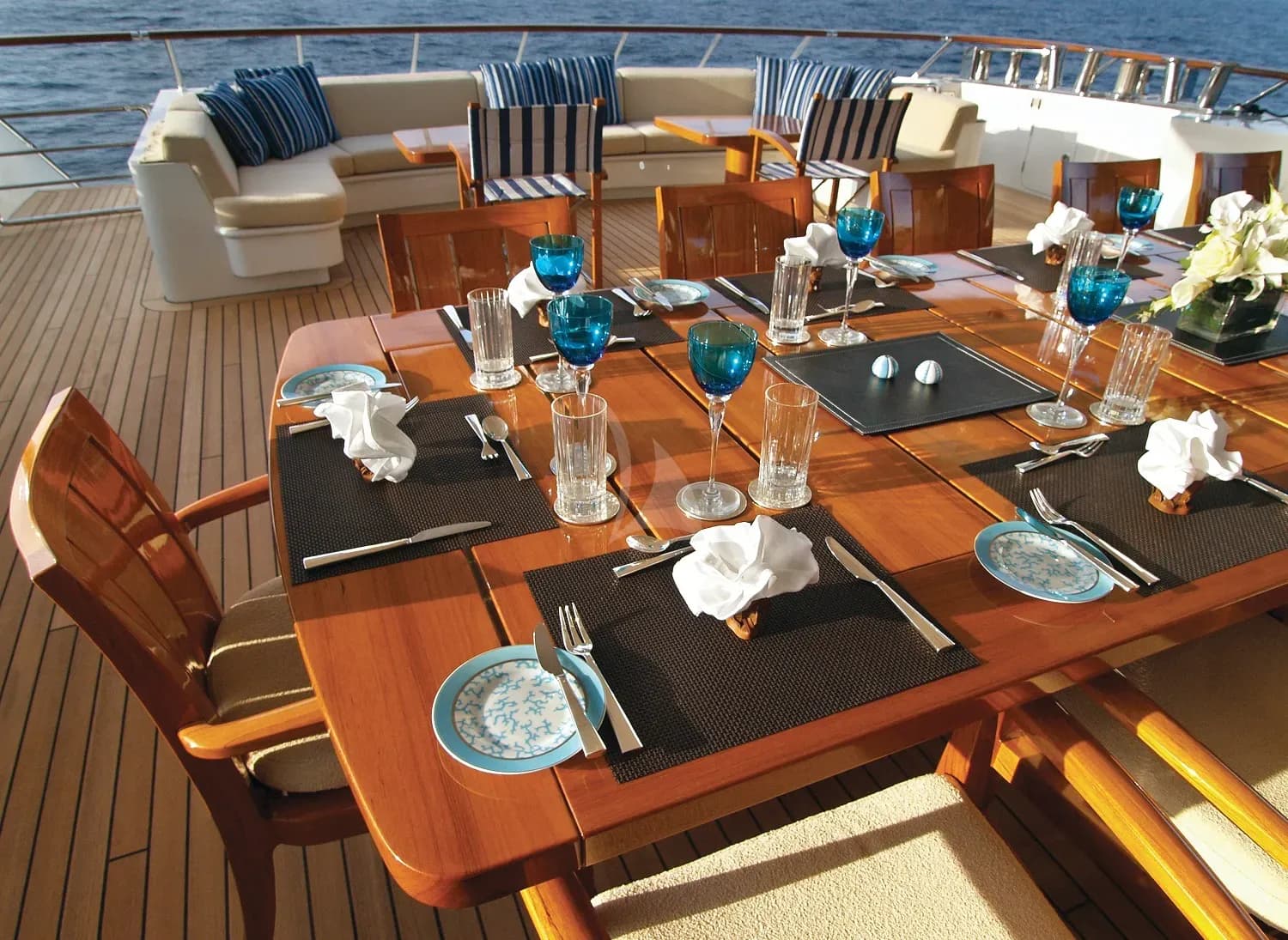 Main Deck Dining